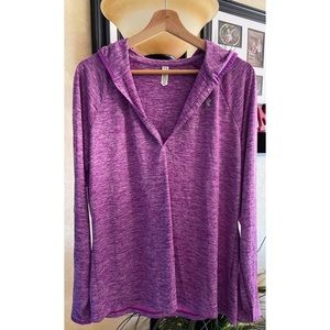Women’s XL Under Armour Hooded Top Loose Fit